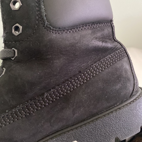 Timberland black suede kids boots - Picture 7 of 16